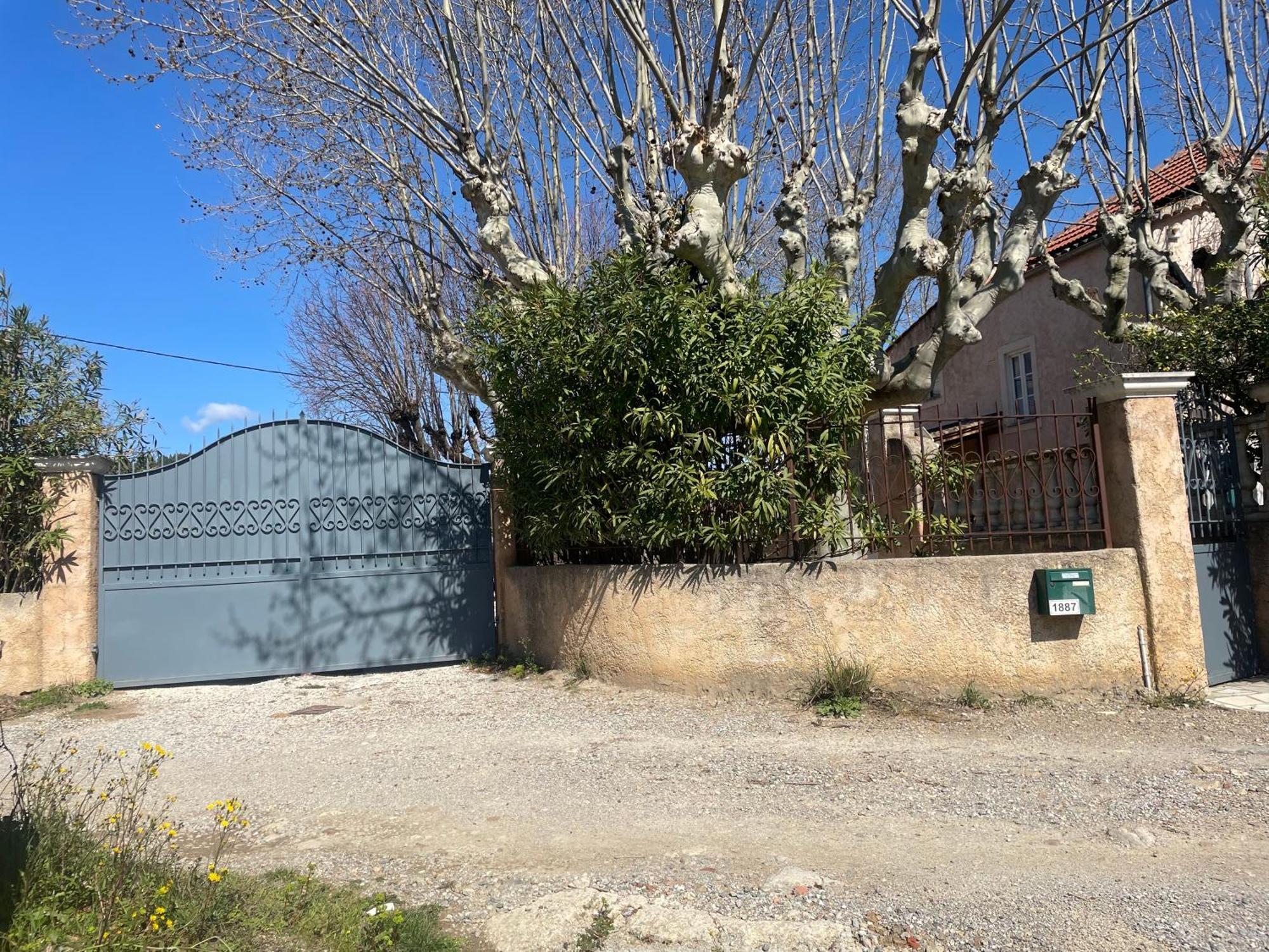 Hotel Pooh'S Belle Grimaud Esterno foto
